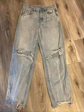 American Eagle Outfitters Light Blue Distressed high rise Straight Leg Jeans